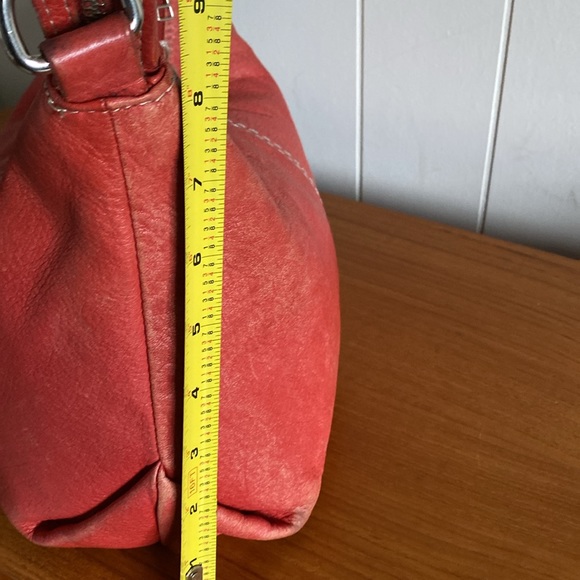 Roots genuine leather shoulder / crossbody bag - Picture 9 of 14